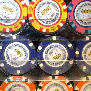 Jaula de pájaros con 600 fichas de póker "CROWN" - versión TORNEO - en compuesto de arcilla de 14 g