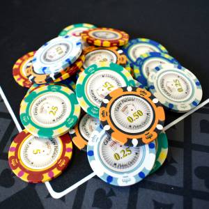 400 Poker Chips Set "CROWN"...