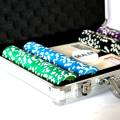 200 "ULTIMATE POKER CHIPS" poker set - TOURNAMENT version - in ABS with metal insert weighing 12g - with accessories.