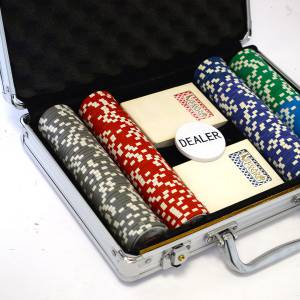 Maleta de 200 fichas de póker "WELCOME LAS VEGAS" - versión CASH GAME - de ABS con inserto metálico de 12 g - con accesorios.