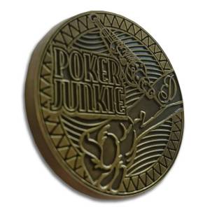 Ochraniacz do kart "POKER JUNKIE" - 45 mm - metalowy - EDYCJA LIMITOWANA