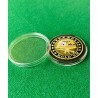 Kortskydd "POKER ÄR KRIG" i mässing - 40mm.