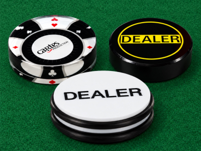 Botón de dealer para póker: cómo elegir el adecuado (material, tamaño, personalización)